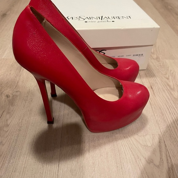 SAINT LAURENT
Vernigolf Tribtoo 105 Platform Pumps - Picture 2 of 2